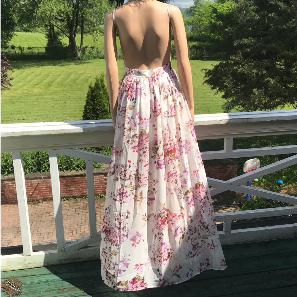 🌸🆕 Spaghetti Strap Open Back Floral Maxi Dress - Picture 8 of 8